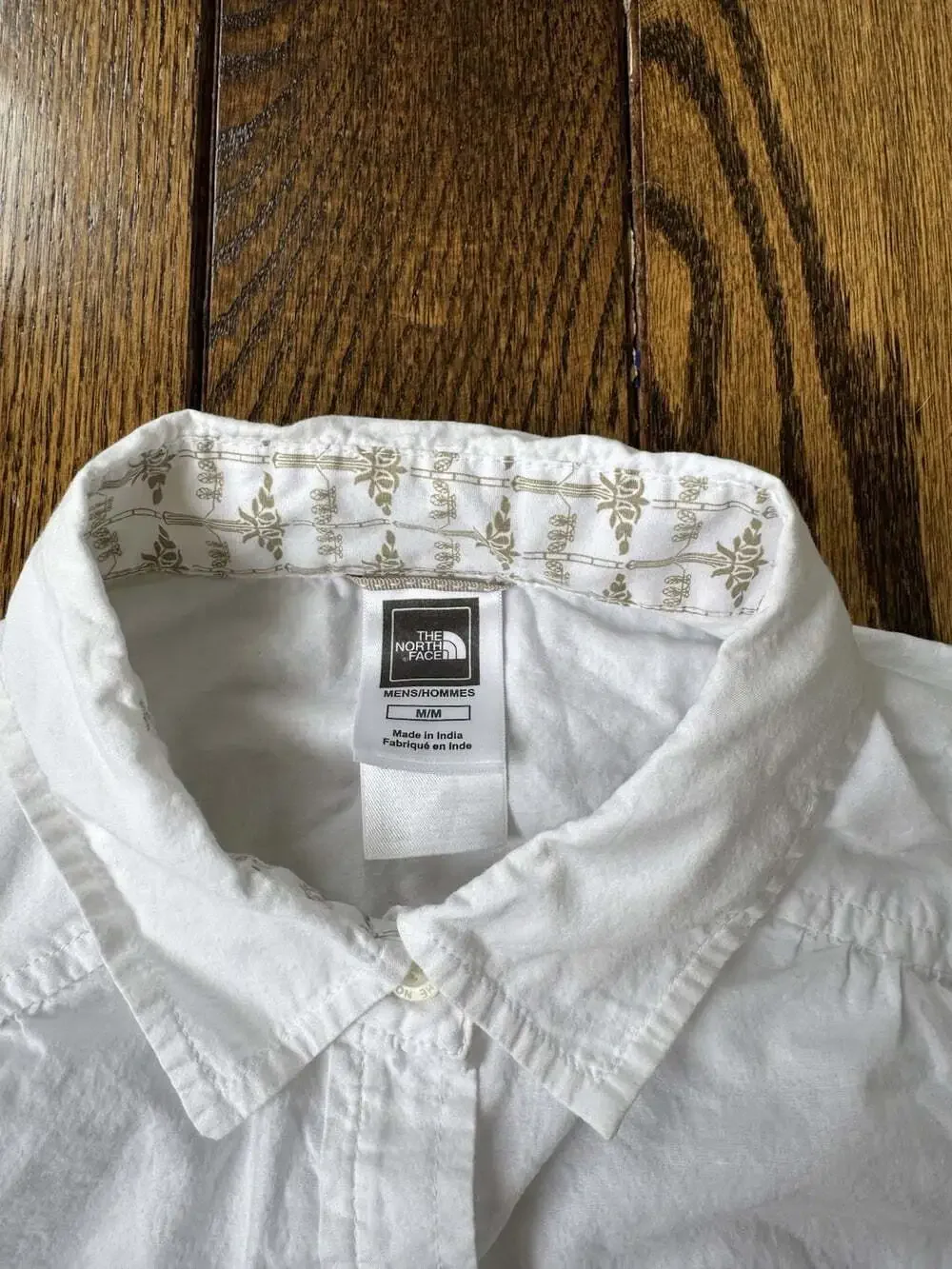 The North Face Men's Medium White Long Sleeve Button-Up Shirt
